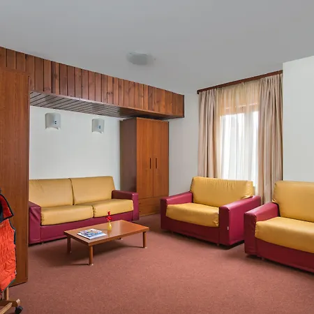 Hotel Pirin & 4*