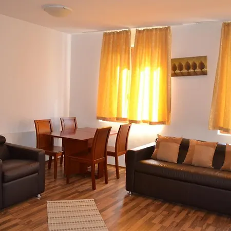 Hotel Pirin &